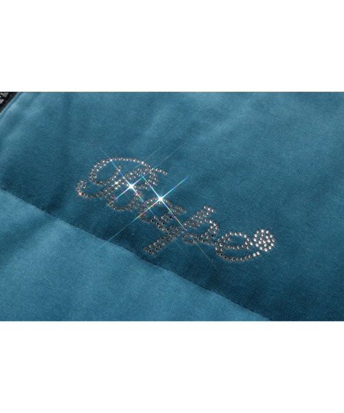 A BATHING APE(アベイシングエイプ)の「CRYSTAL STONE BAPE LOGO VELOUR DOWN JACKET(ダウンジャケット/コート・レディース・サックスブルー/ブラック・MEDIUM/LARGE)」の9枚目の写真