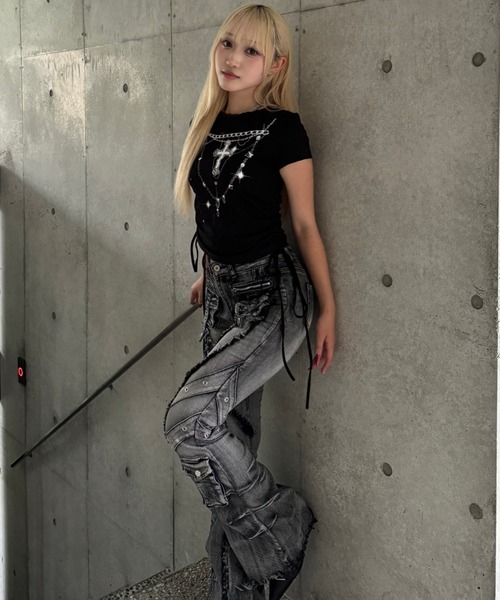 KsG(ケーエスジー)の「fringe line flare denim(デニムパンツ・レディース・ブルー/ブラック・MEDIUM/SMALL/LARGE)」の11枚目の写真