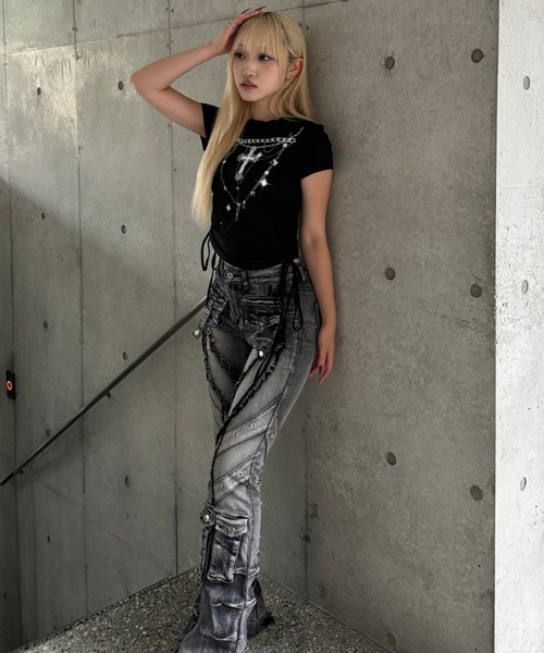 KsG(ケーエスジー)の「fringe line flare denim(デニムパンツ・レディース・ブルー/ブラック・MEDIUM/SMALL/LARGE)」の12枚目の写真