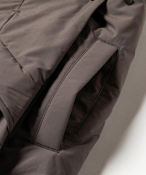 meanswhile(ミーンズワイル)の「Side Slit Padding Vest(ベスト・メンズ・ベージュ系その他/チャコール・3(L)/2(M)/1(S))」の19枚目の写真