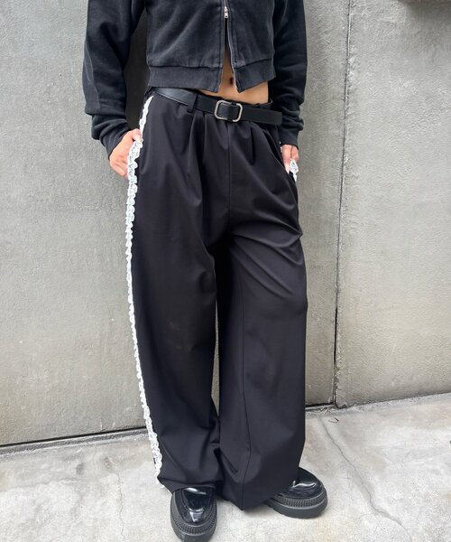 WHO'S WHO gallery（フーズフーギャラリー）の「サイドレースラインパンツ（スラックス・レディース・ブラック/ネイビー/ブラウン・SMALL/MEDIUM）」の6枚目の写真