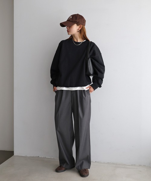 ANME（アンメ）の「ワンポイント袖ロゴ刺繍スウェットトップス（スウェット・レディース・オフホワイト/ブラック/オートミール/ブラウン・XL/L/M）」の6枚目の写真