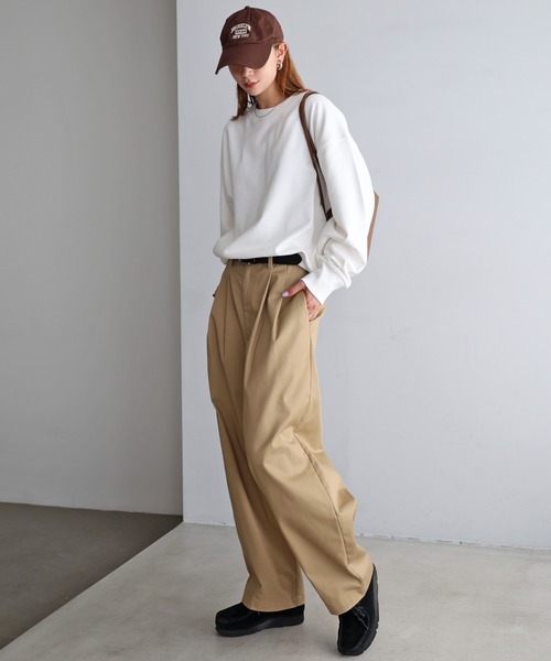 ANME（アンメ）の「ワンポイント袖ロゴ刺繍スウェットトップス（スウェット・レディース・オフホワイト/ブラック/オートミール/ブラウン・XL/L/M）」の9枚目の写真