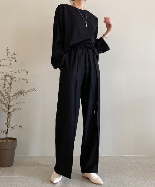 FAVORITO(ファヴォリート)の「長袖トップスワイドパンツセットアップ(セットアップ・レディース・ブラック/ベージュ・M/S)」の5枚目の写真