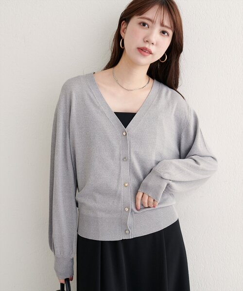 natural couture（ナチュラルクチュール）の「【WEB限定】いろいろ釦ベーシックカーデ（カーディガン/ボレロ・レディース・ネイビー/グレー/オフホワイト/ブラック/ピンクベージュ・FREE）」の3枚目の写真