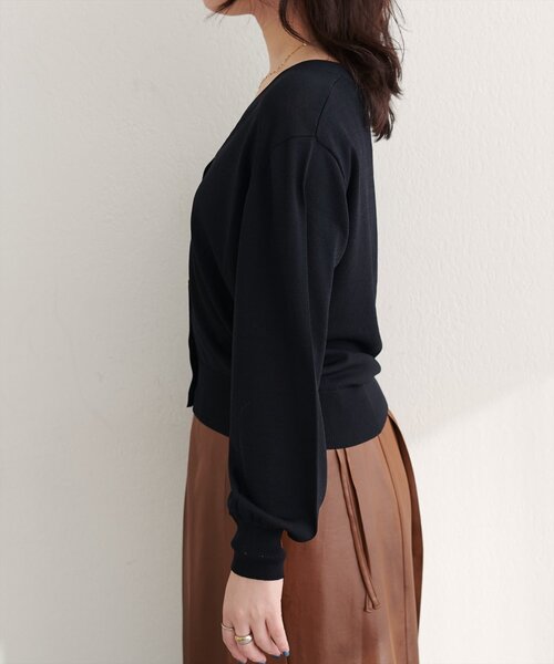 natural couture（ナチュラルクチュール）の「【WEB限定】いろいろ釦ベーシックカーデ（カーディガン/ボレロ・レディース・ネイビー/グレー/オフホワイト/ブラック/ピンクベージュ・FREE）」の20枚目の写真