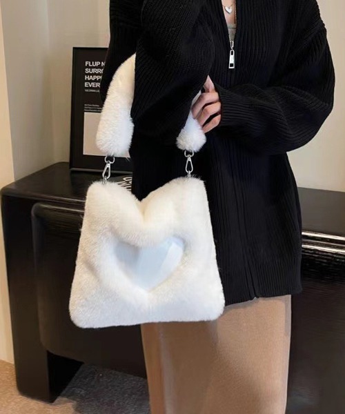 shoppinggo（ショッピングゴー）の「ファーバッグ ハート ミニトートバッグ 肩掛け 秋冬 女性 大人 手提げバッグ（トートバッグ・レディース・ベージュ/ブラック/ホワイト/キャメル/ピンク・FREE）」の2枚目の写真