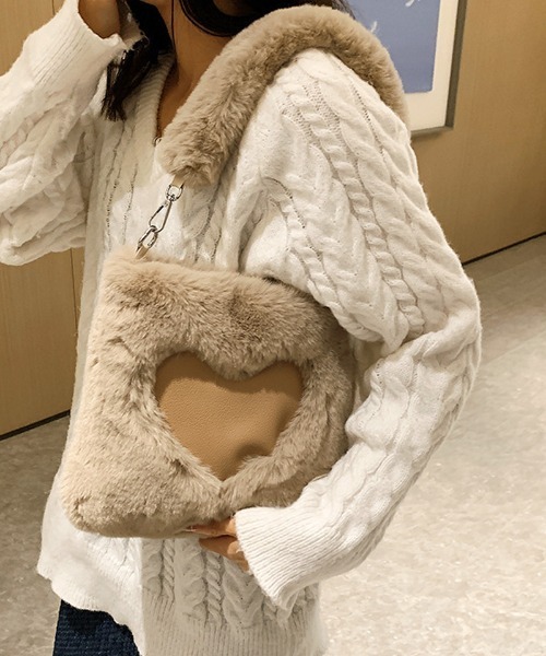 shoppinggo（ショッピングゴー）の「ファーバッグ ハート ミニトートバッグ 肩掛け 秋冬 女性 大人 手提げバッグ（トートバッグ・レディース・ベージュ/ブラック/ホワイト/キャメル/ピンク・FREE）」の19枚目の写真