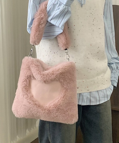 shoppinggo（ショッピングゴー）の「ファーバッグ ハート ミニトートバッグ 肩掛け 秋冬 女性 大人 手提げバッグ（トートバッグ・レディース・ベージュ/ブラック/ホワイト/キャメル/ピンク・FREE）」の7枚目の写真