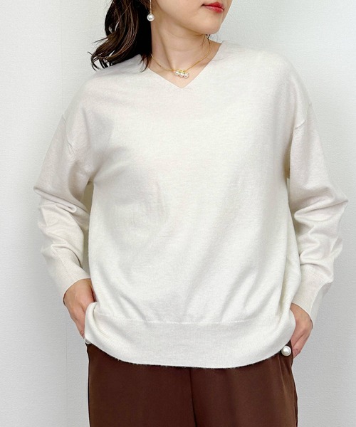 PICCIN（ピッチン）の「シンプルVネックニット（Tシャツ/カットソー・レディース・アイボリー/ブラック/レッド・M）」の9枚目の写真