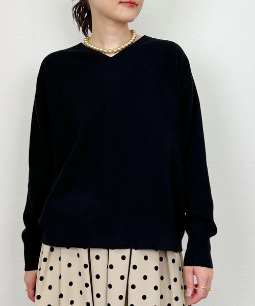 PICCIN（ピッチン）の「シンプルVネックニット（Tシャツ/カットソー・レディース・アイボリー/ブラック/レッド・M）」の19枚目の写真