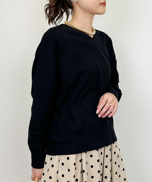 PICCIN（ピッチン）の「シンプルVネックニット（Tシャツ/カットソー・レディース・アイボリー/ブラック/レッド・M）」の20枚目の写真