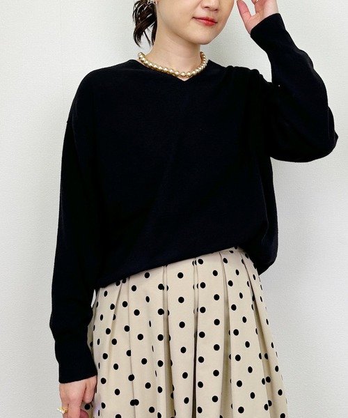 PICCIN（ピッチン）の「シンプルVネックニット（Tシャツ/カットソー・レディース・アイボリー/ブラック/レッド・M）」の15枚目の写真