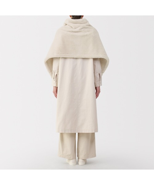 無印良品(ムジルシリョウヒン)の「再生ポリエステルあったかボア ケープ(ストール/ショール・レディース・ブラウン系/ライトベージュ/ブラック・FREE)」の19枚目の写真