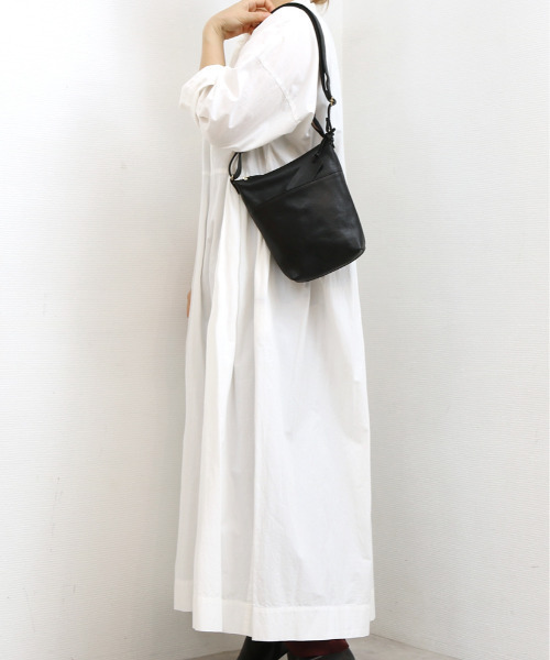 ATLANTA（アトランタ）の「アトランタ ATLANTA / 牛革縦ミニショルダー（ショルダーバッグ・レディース・グレー/ブラック/キャメル/レッド・FREE）」の15枚目の写真