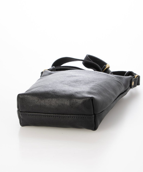 ATLANTA（アトランタ）の「アトランタ ATLANTA / 牛革縦ミニショルダー（ショルダーバッグ・レディース・グレー/ブラック/キャメル/レッド・FREE）」の7枚目の写真