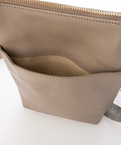 ATLANTA（アトランタ）の「アトランタ ATLANTA / 牛革縦ミニショルダー（ショルダーバッグ・レディース・グレー/ブラック/キャメル/レッド・FREE）」の20枚目の写真