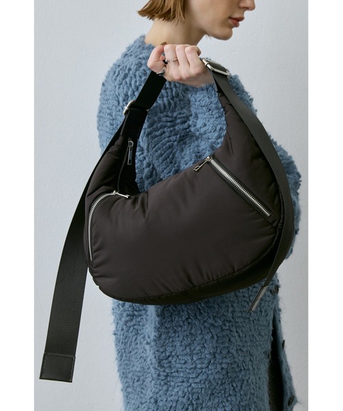 un/neu（アンノイ）の「ソフトパテッドラウンドバッグ / ショルダーバッグ / ペットボトル収納可能 / 軽量（ショルダーバッグ・レディース・ブラウン/アイボリー/ブラック・FREE）」の3枚目の写真