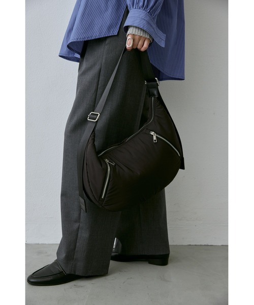 un/neu（アンノイ）の「ソフトパテッドラウンドバッグ / ショルダーバッグ / ペットボトル収納可能 / 軽量（ショルダーバッグ・レディース・ブラウン/アイボリー/ブラック・FREE）」の21枚目の写真