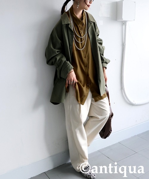 antiqua(アンティカ)の「ドレープシルエット シャツ(シャツ/ブラウス・レディース・ベージュ/ブラック/キャメル・ONESIZE)」の17枚目の写真