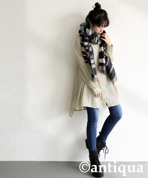 antiqua(アンティカ)の「ドレープシルエット シャツ(シャツ/ブラウス・レディース・ベージュ/ブラック/キャメル・ONESIZE)」の11枚目の写真