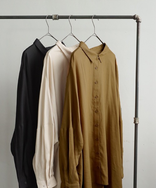antiqua(アンティカ)の「ドレープシルエット シャツ(シャツ/ブラウス・レディース・ベージュ/ブラック/キャメル・ONESIZE)」の21枚目の写真