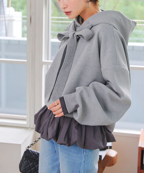 KOBE LETTUCE（コウベレタス）の「[ 選べる2ネックtype ] シアーバルーンペプラムトップス（シャツ/ブラウス・レディース・ブラック/ホワイト系/ブラウン系/ブラウン/オフホワイト/グレー系/チャコール/ブラック系・M）」の5枚目の写真