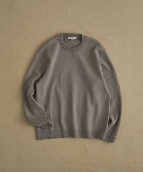 PUBLIC TOKYO（パブリックトウキョウ）の「【春先も大活躍】バウンドウールクルーネックニット /洗える/オフィスカジュアル/通勤/毛玉防止（ニット/セーター・メンズ・グレー/グレイッシュベージュ/ホワイト/ブラック/ダークグレー・1/4/3/2）」の5枚目の写真