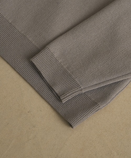 PUBLIC TOKYO（パブリックトウキョウ）の「【春先も大活躍】バウンドウールクルーネックニット /洗える/オフィスカジュアル/通勤/毛玉防止（ニット/セーター・メンズ・グレー/グレイッシュベージュ/ホワイト/ブラック/ダークグレー・1/4/3/2）」の10枚目の写真