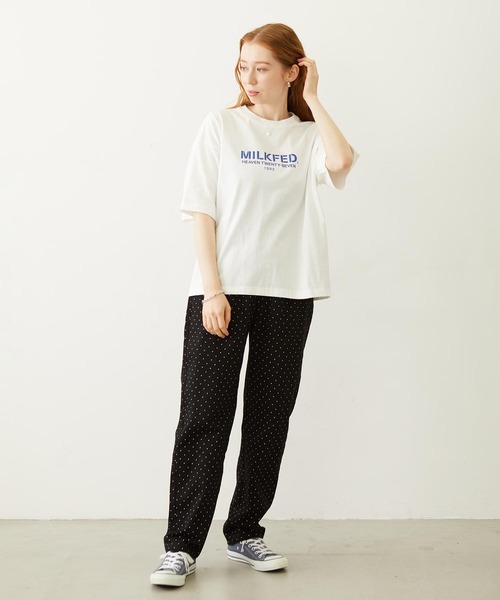 MILKFED.(ミルクフェド)の「STENCIL LOGO WIDE S/S TEE(Tシャツ/カットソー・レディース・ブラック/ネイビー/ホワイト・L/M)」の9枚目の写真