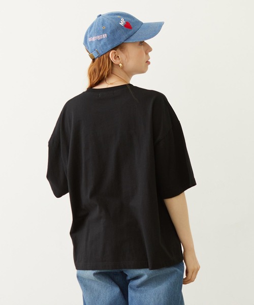 MILKFED.(ミルクフェド)の「STENCIL LOGO WIDE S/S TEE(Tシャツ/カットソー・レディース・ブラック/ネイビー/ホワイト・L/M)」の11枚目の写真