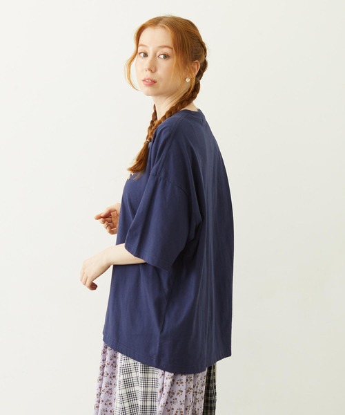 MILKFED.(ミルクフェド)の「STENCIL LOGO WIDE S/S TEE(Tシャツ/カットソー・レディース・ブラック/ネイビー/ホワイト・L/M)」の15枚目の写真