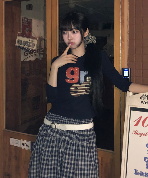 GRAVER（グレーバー）の「[グレイH] レディース スリムフィット フードパーカー_2カラー（パーカー・レディース・バーガンディー/ネイビー・FREE）」の10枚目の写真