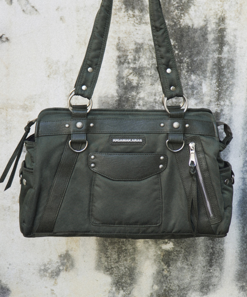 IUGAMAKARAS(イウガマカラス)の「Studded Nylon Shoulder Bag (Khaki)(ショルダーバッグ・レディース・その他・FREE)」の13枚目の写真