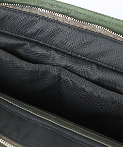 IUGAMAKARAS(イウガマカラス)の「Studded Nylon Shoulder Bag (Khaki)(ショルダーバッグ・レディース・その他・FREE)」の19枚目の写真