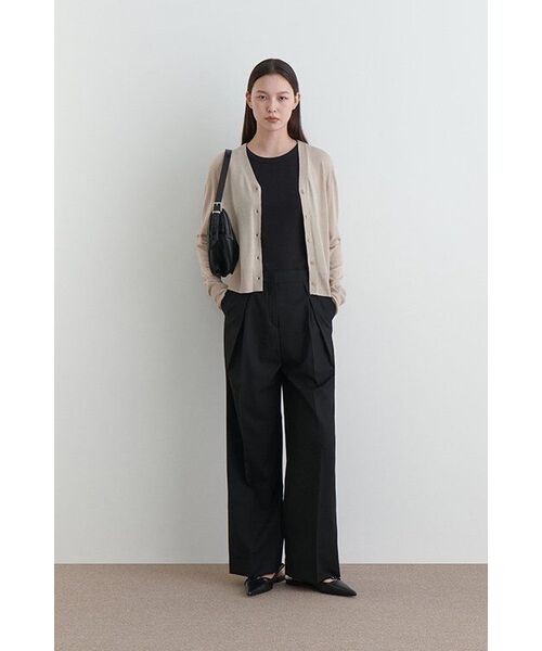 MUSINSA STANDARD WOMAN（ムシンサスタンダードウーマン）の「レディース軽量オーバーラッププリーツスラックス[ブラック]（スラックス・レディース・その他・30/24）」の4枚目の写真