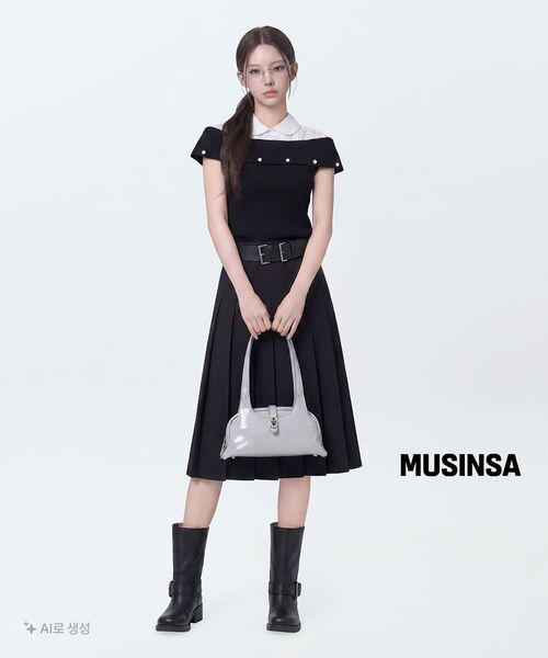 MUSINSA STANDARD WOMAN（ムシンサスタンダードウーマン）の「レディースプリーツミディスカート[ブラック]（スカート・レディース・その他・SMALL/MEDIUM/LARGE/X-SMALL）」の14枚目の写真