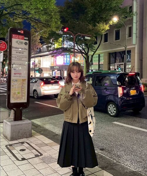 MUSINSA STANDARD WOMAN（ムシンサスタンダードウーマン）の「レディースプリーツミディスカート[ブラック]（スカート・レディース・その他・SMALL/MEDIUM/LARGE/X-SMALL）」の17枚目の写真