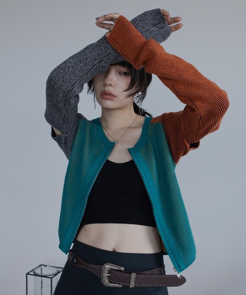 VACANCY（ヴァカンシー）の「配色アシメリブZIPトップス（カーディガン/ボレロ・レディース・ブラック/グリーン・FREE）」の5枚目の写真