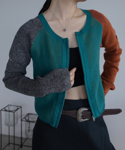 VACANCY（ヴァカンシー）の「配色アシメリブZIPトップス（カーディガン/ボレロ・レディース・ブラック/グリーン・FREE）」の7枚目の写真
