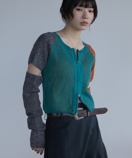 VACANCY（ヴァカンシー）の「配色アシメリブZIPトップス（カーディガン/ボレロ・レディース・ブラック/グリーン・FREE）」の17枚目の写真