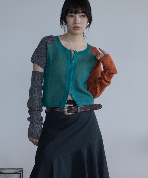 VACANCY（ヴァカンシー）の「配色アシメリブZIPトップス（カーディガン/ボレロ・レディース・ブラック/グリーン・FREE）」の11枚目の写真