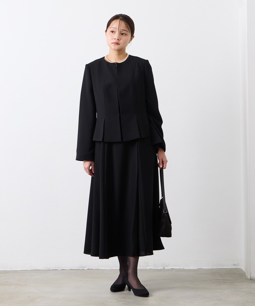 AIMER（エメ）の「【喪服・礼服・WEB限定】ウォッシャブル Vネック前開きAラインブラックフォーマルワンピース（ワンピース・レディース・ブラック・SMALL/MEDIUM/LARGE）」の3枚目の写真