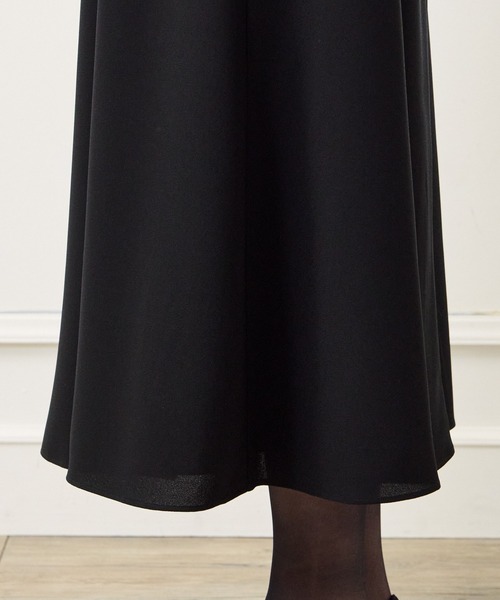 AIMER(エメ)の「【喪服・礼服】ウォッシャブル Vネック前開きAラインブラックフォーマルワンピース(ワンピース・レディース・ブラック・SMALL/MEDIUM/LARGE)」の9枚目の写真