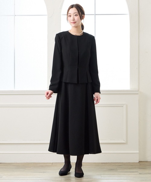 AIMER(エメ)の「【喪服・礼服】ウォッシャブル Vネック前開きAラインブラックフォーマルワンピース(ワンピース・レディース・ブラック・SMALL/MEDIUM/LARGE)」の4枚目の写真