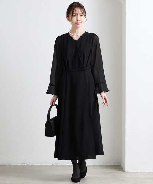 AIMER(エメ)の「【喪服・礼服】ウォッシャブル Vネック前開きAラインブラックフォーマルワンピース(ワンピース・レディース・ブラック・SMALL/MEDIUM/LARGE)」の11枚目の写真