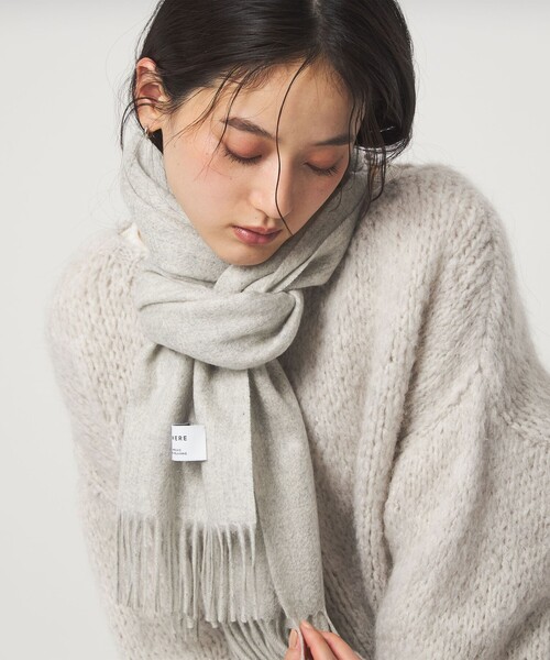 green label relaxing（グリーンレーベルリラクシング）の「カシミヤ マフラー（マフラー・レディース・オフホワイト/ライトブルー/ライトグレー/イエロー・FREE）」の7枚目の写真