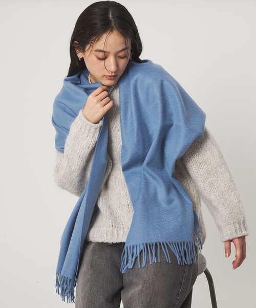 green label relaxing（グリーンレーベルリラクシング）の「カシミヤ マフラー（マフラー・レディース・オフホワイト/ライトブルー/ライトグレー/イエロー・FREE）」の8枚目の写真