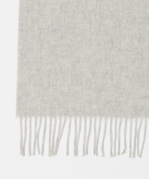 green label relaxing（グリーンレーベルリラクシング）の「カシミヤ マフラー（マフラー・レディース・オフホワイト/ライトブルー/ライトグレー/イエロー・FREE）」の18枚目の写真