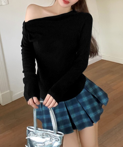 Miniministore(ミニミニストア)の「オフショルダーニットトップス 肌見せ秋服(ニット/セーター・レディース・ベージュ/ブラック/アイボリー/ピンク/ブルー・FREE)」の12枚目の写真